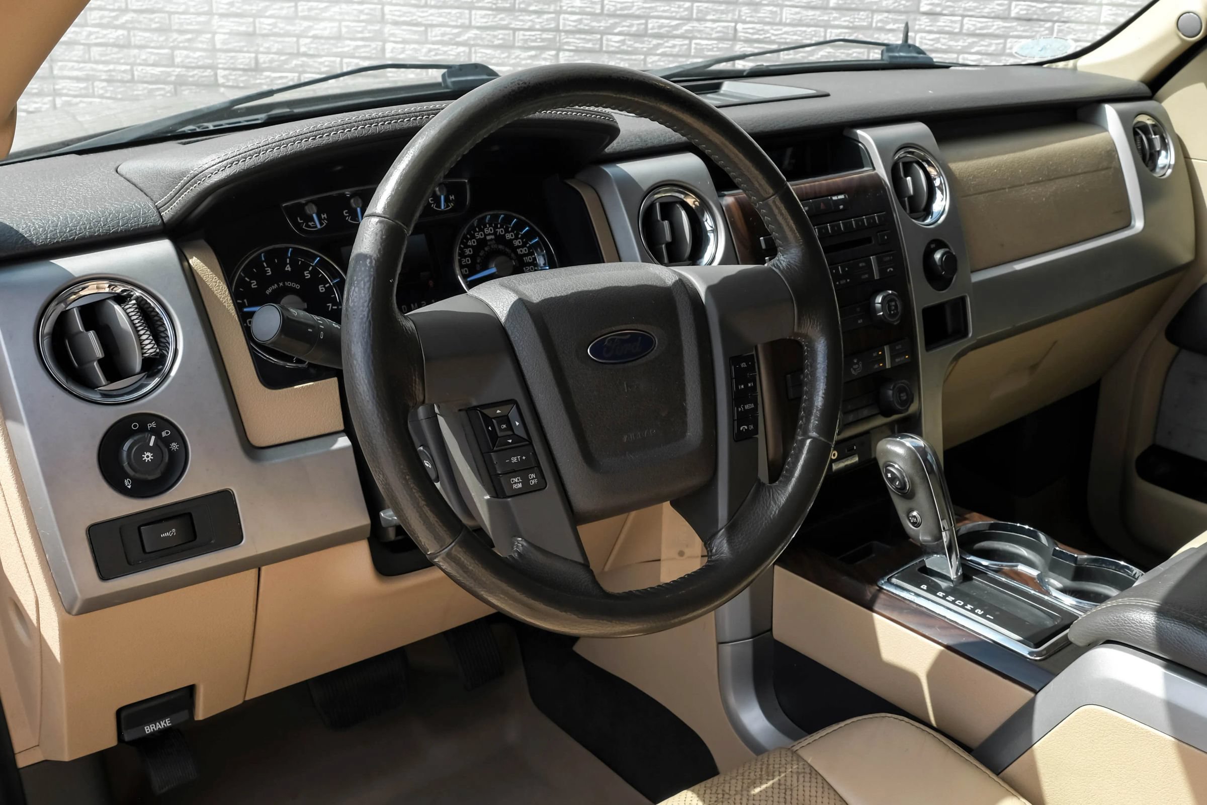 Used 2012 Ford F150 Lariat w/ Lariat Chrome Pkg AWD/4WD image 2