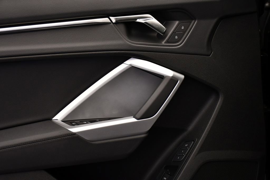 Used 2025 Audi Q3 2.0T Premium w/ Convenience Package image 90