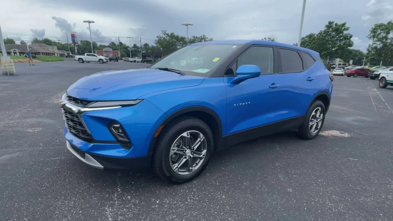 Used 2024 Chevrolet Blazer LT AWD/4WD image 4