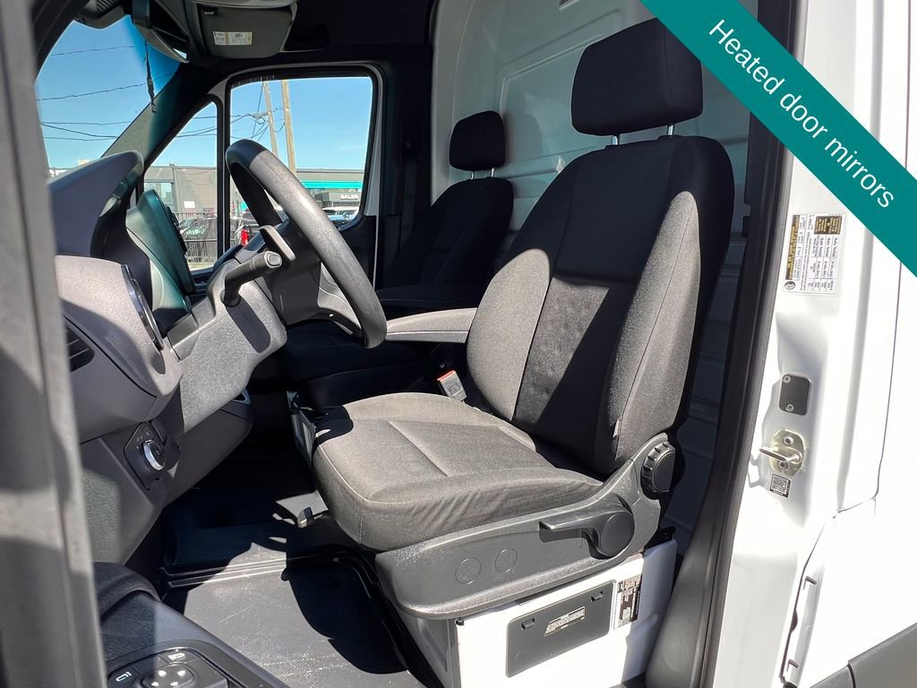 Used 2022 Mercedes-Benz Sprinter 2500 image 4