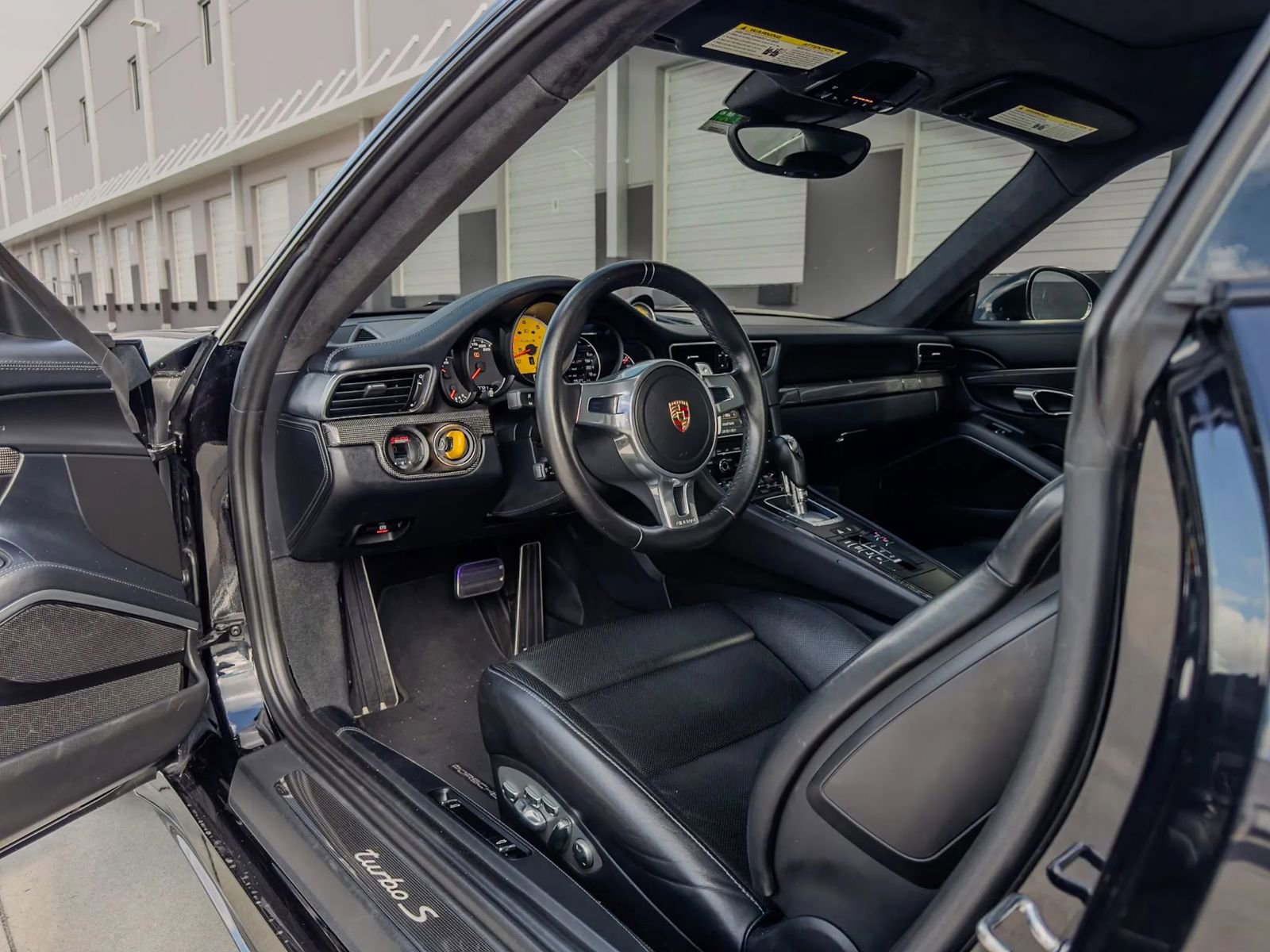 Used 2015 Porsche 911 Turbo S AWD/4WD image 30