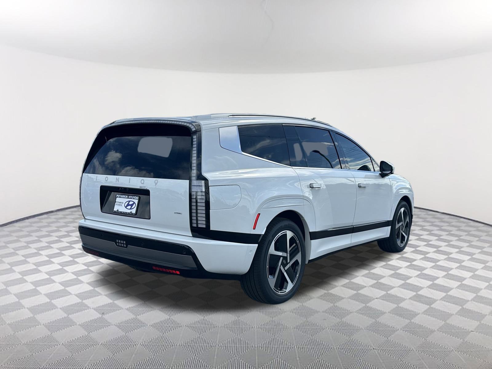 New 2026 Hyundai Ioniq 9 Calligraphy image 6