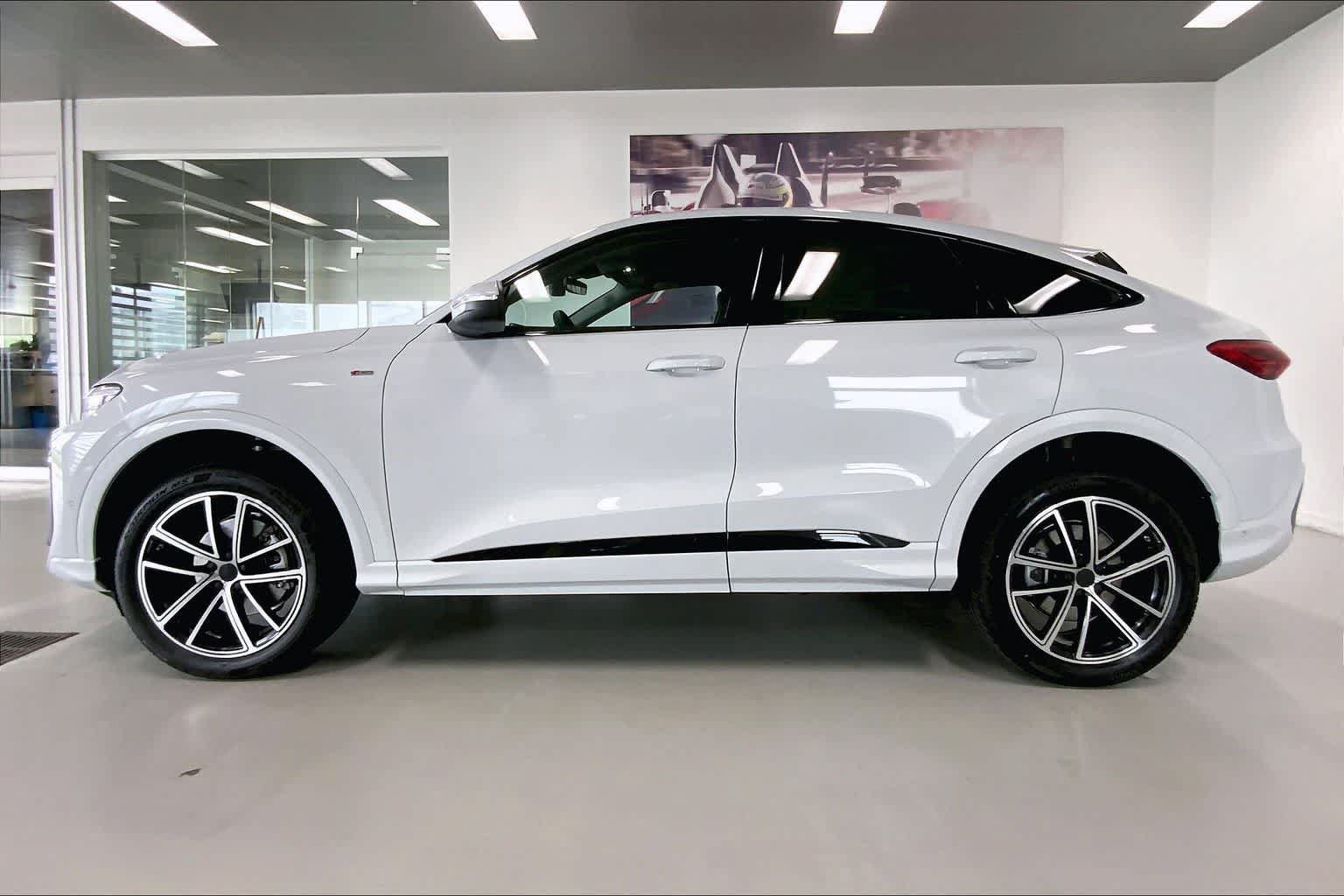 New 2026 Audi Q5 Premium Plus AWD/4WD image 3