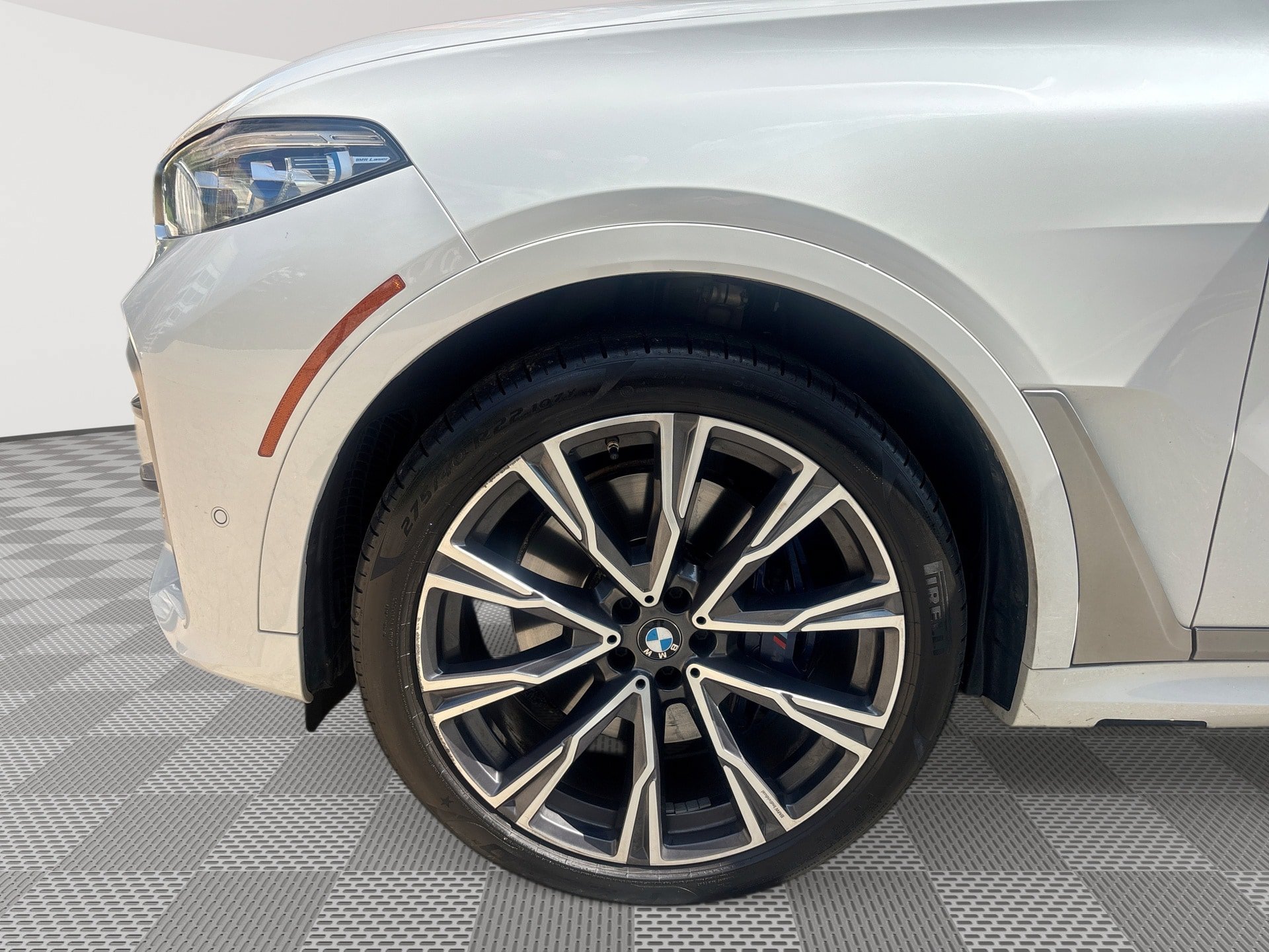 Used 2021 BMW X7 M50i AWD/4WD image 19