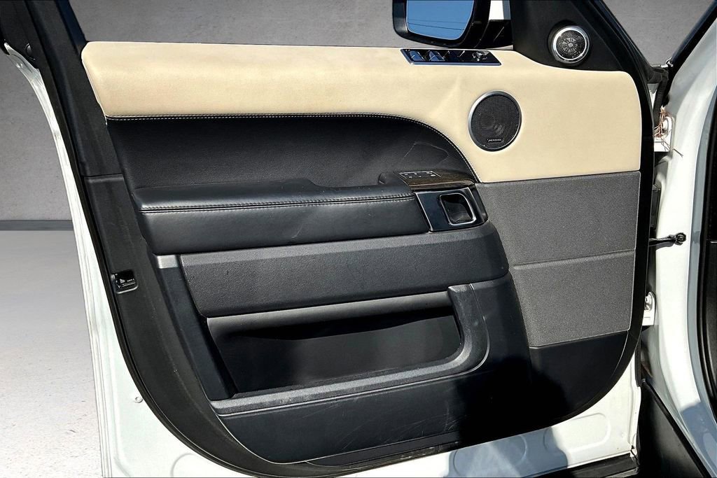 Used 2018 Land Rover Range Rover Sport HSE image 21