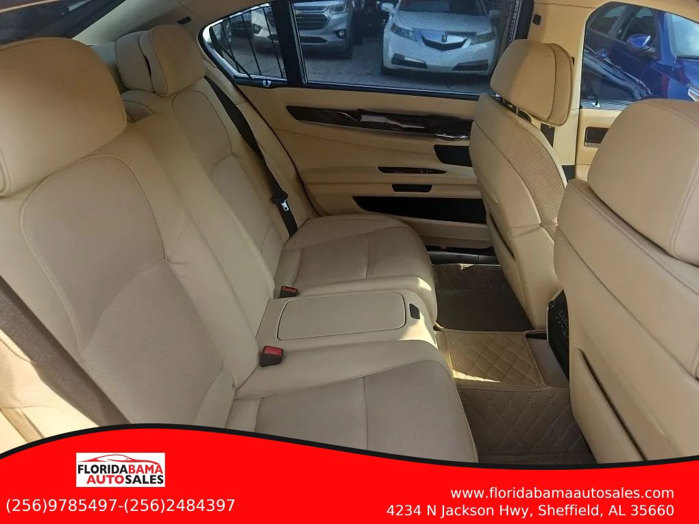 Used 2011 BMW 750Li w/ Luxury Rear Seating Pkg RWD image 8