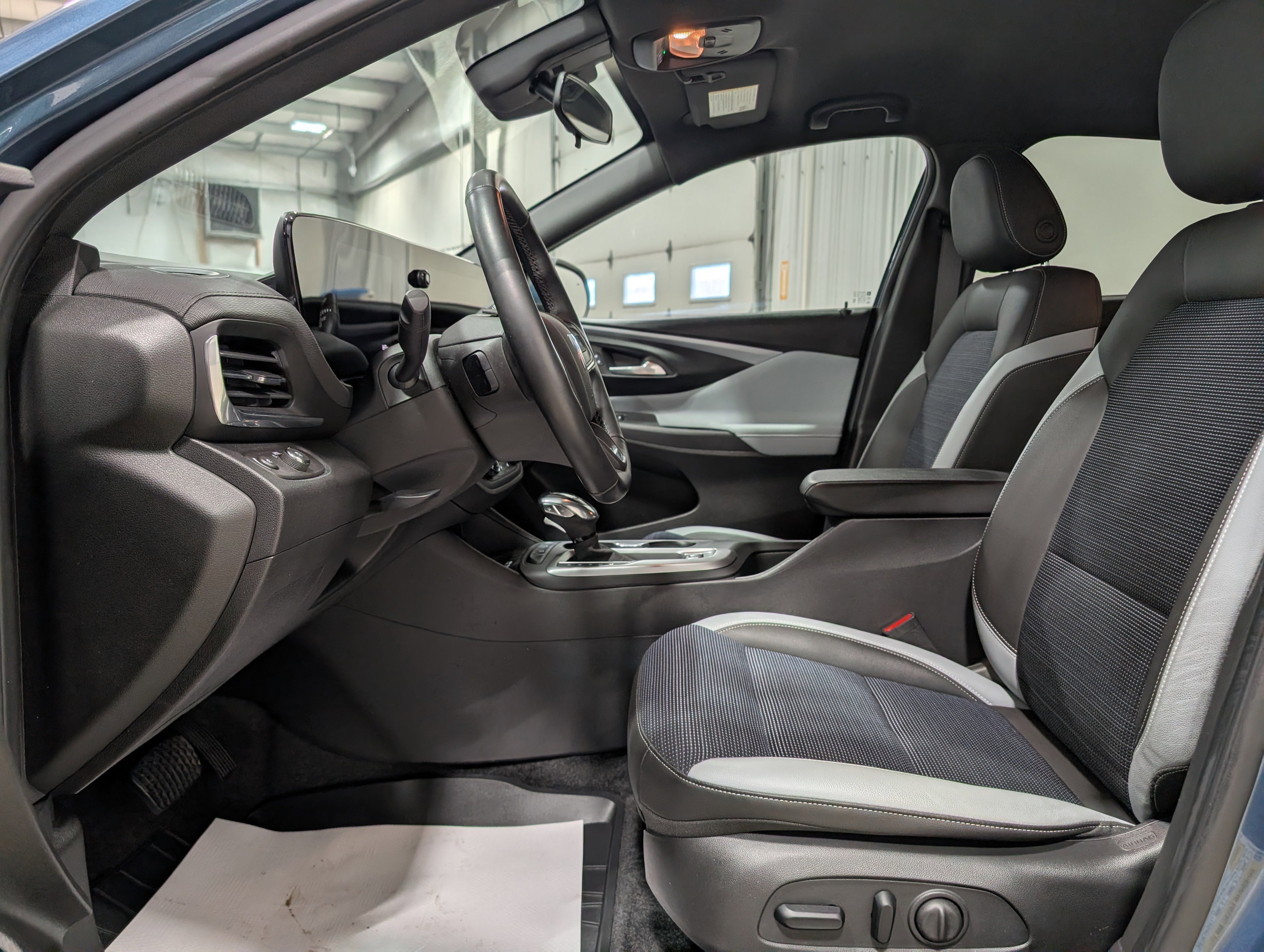 Used 2024 Buick Envista Preferred w/ Convenience I Package image 14