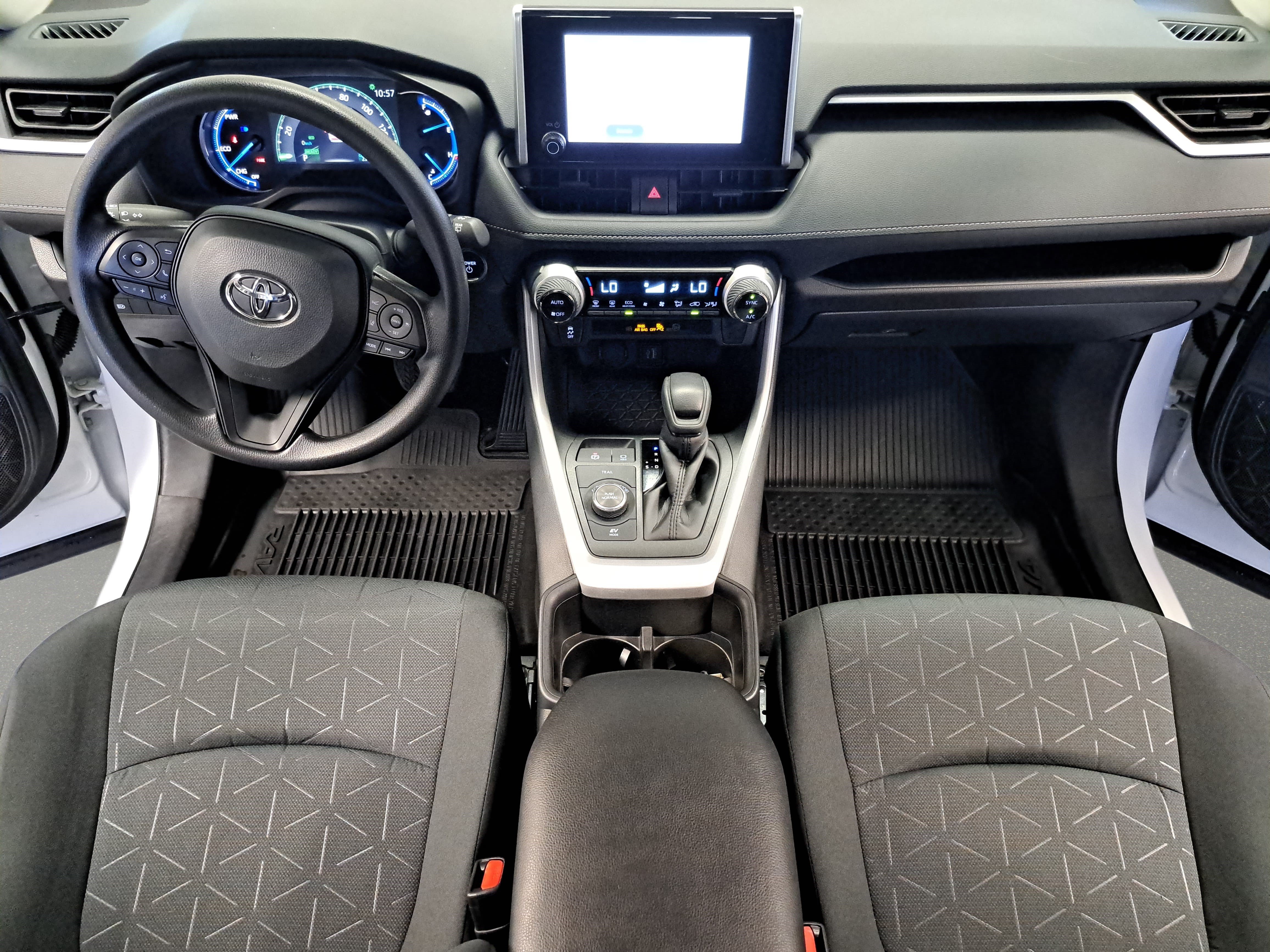 Used 2025 Toyota RAV4 XLE w/ Convenience Package AWD/4WD image 9