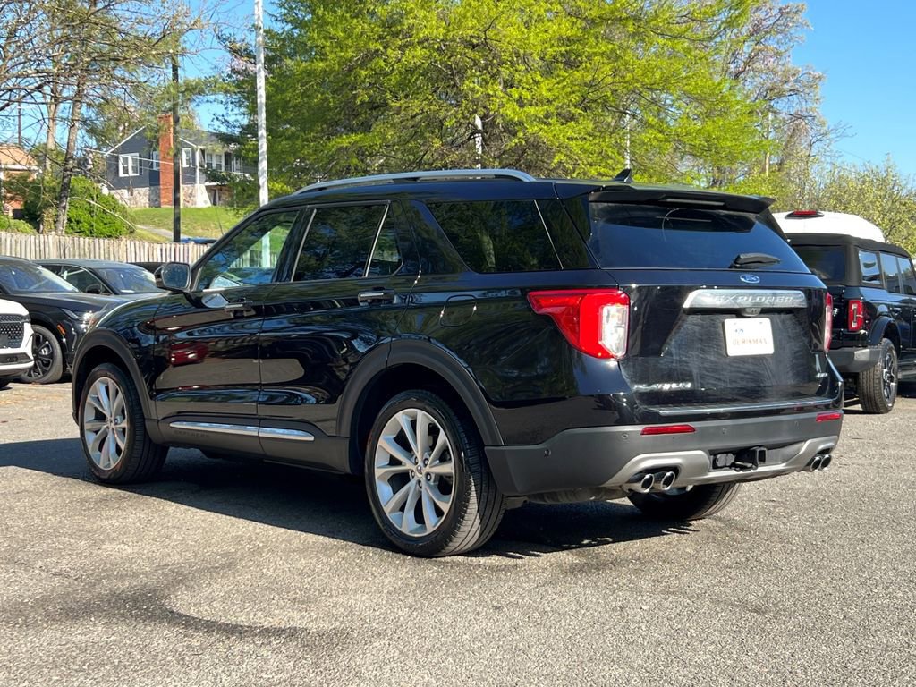 Used 2024 Ford Explorer Platinum w/ Technology Package AWD/4WD image 4