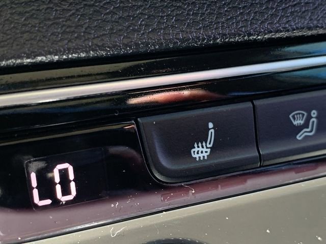 Used 2022 Volkswagen Atlas SEL R-Line AWD/4WD image 28