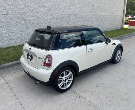 Used 2011 MINI Cooper Hardtop FWD image 18