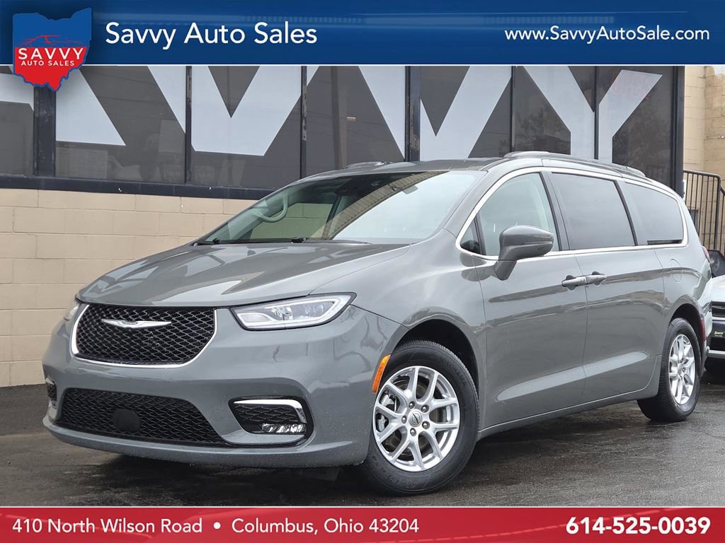 Used 2022 Chrysler Pacifica Touring-L image 1
