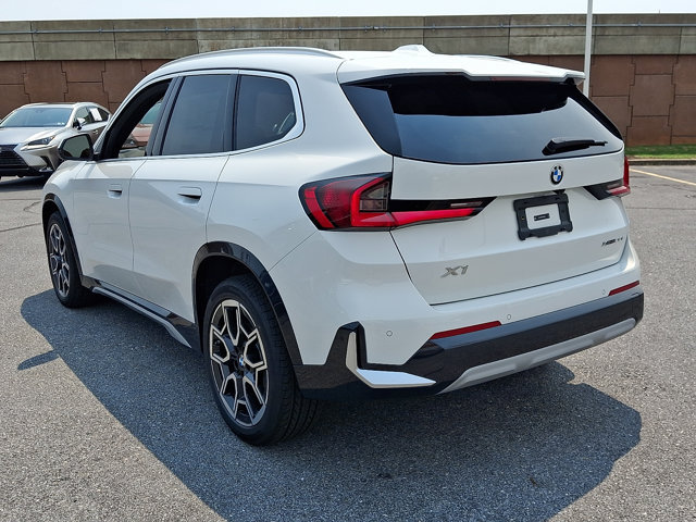 New 2026 BMW X1 xDrive28i w/ Technology Package AWD/4WD image 3