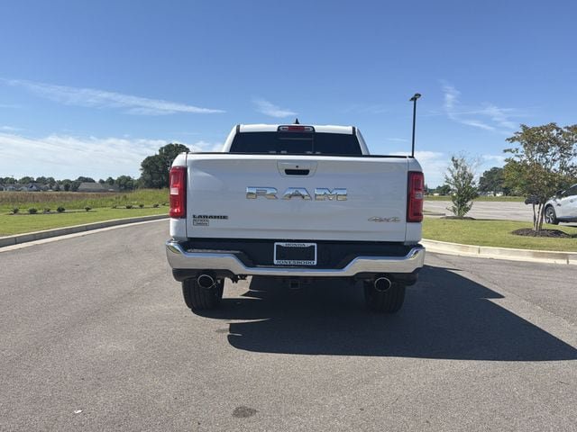 Used 2025 RAM 1500 Laramie AWD/4WD image 4