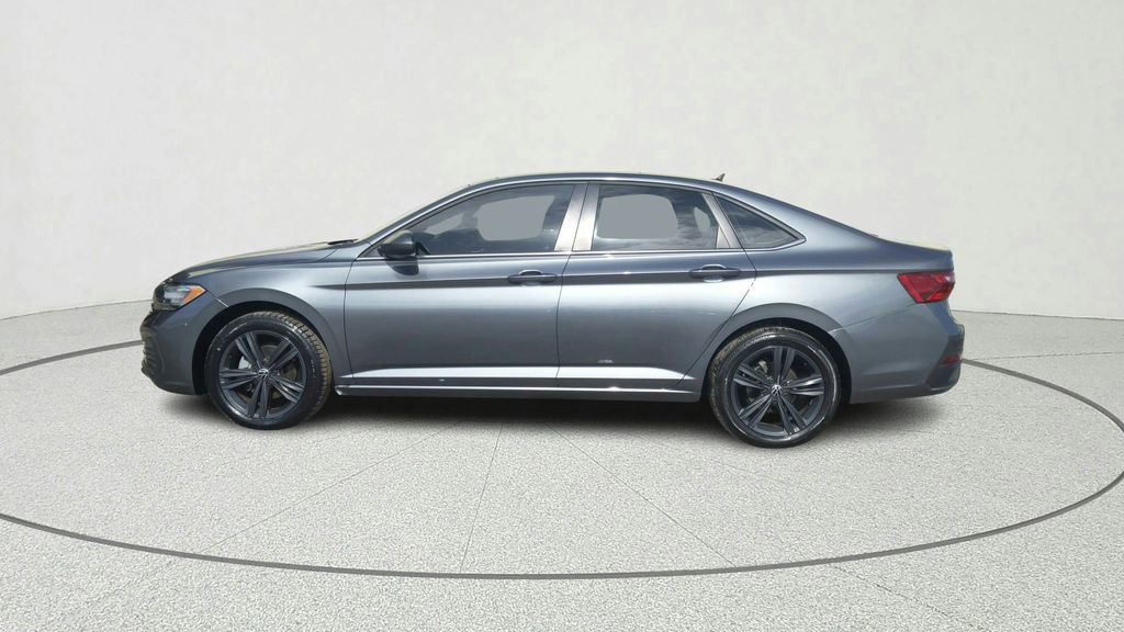 Used 2023 Volkswagen Jetta SE image 4