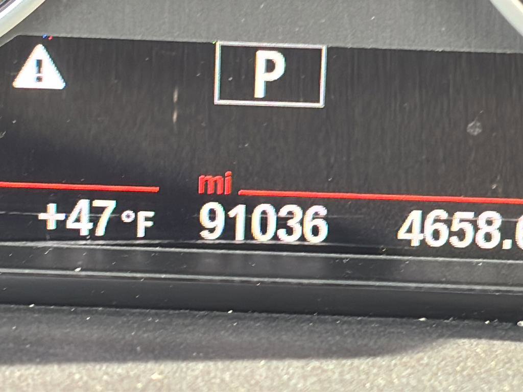 Used 2017 BMW 320i Sedan w/ Driver Assistance Package image 29