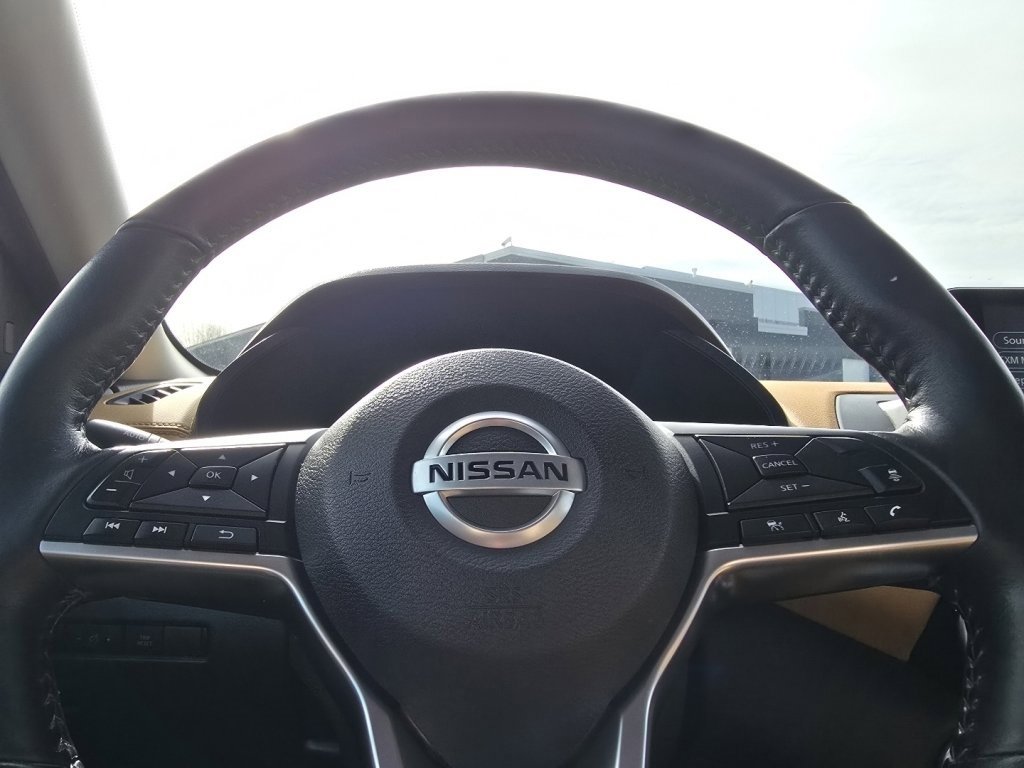 Used 2023 Nissan Sentra SV w/ SV Premium Package image 22