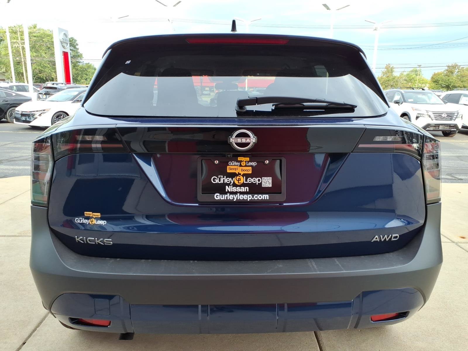 New 2027 Nissan Kicks SV AWD/4WD image 8