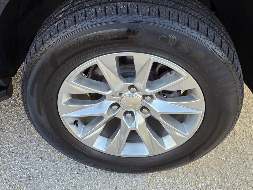 Used 2022 Chevrolet Suburban Premier RWD image 36