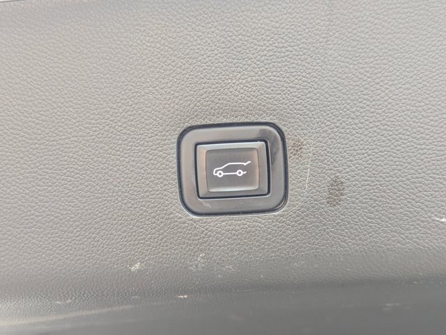 Used 2020 Chevrolet Traverse Premier w/ Redline Edition image 33