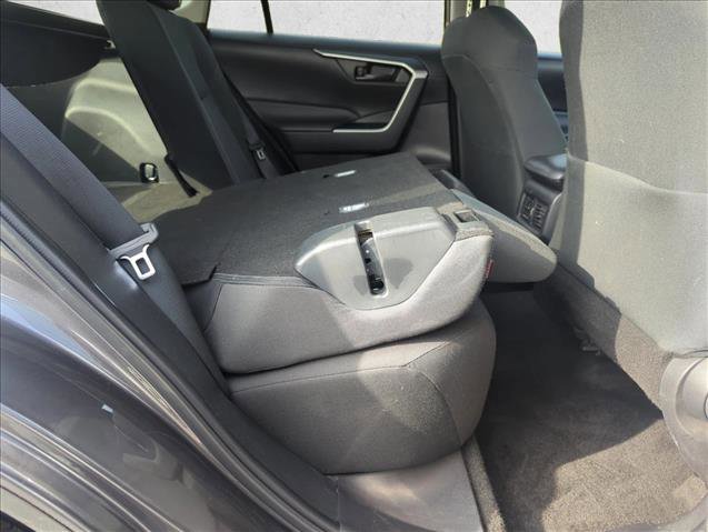 Used 2022 Toyota RAV4 LE image 20