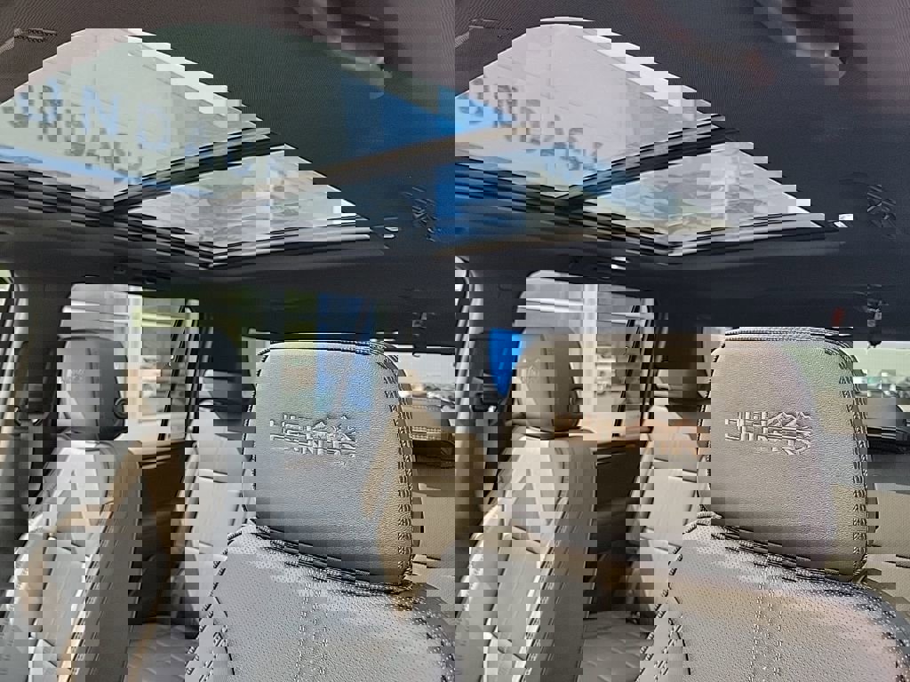 New 2025 Chevrolet Suburban High Country w/ Sun And Tow Package image 10