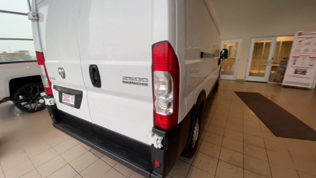 Used 2024 RAM ProMaster 2500 w/ Convenience Group FWD image 2