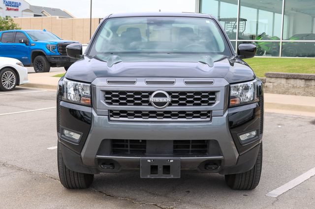 Used 2025 Nissan Frontier SV w/ SV Convenience Package AWD/4WD image 2
