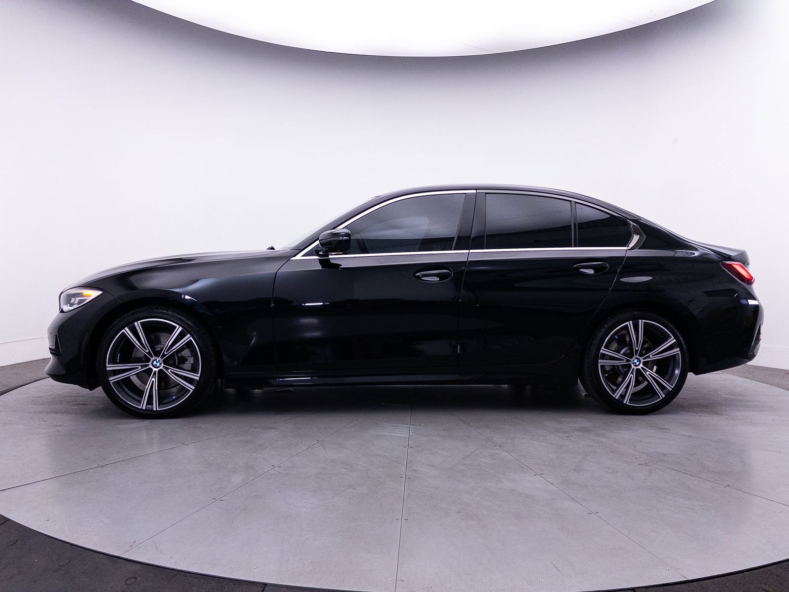 Used 2022 BMW 330i Sedan w/ Premium Package 2 RWD image 46