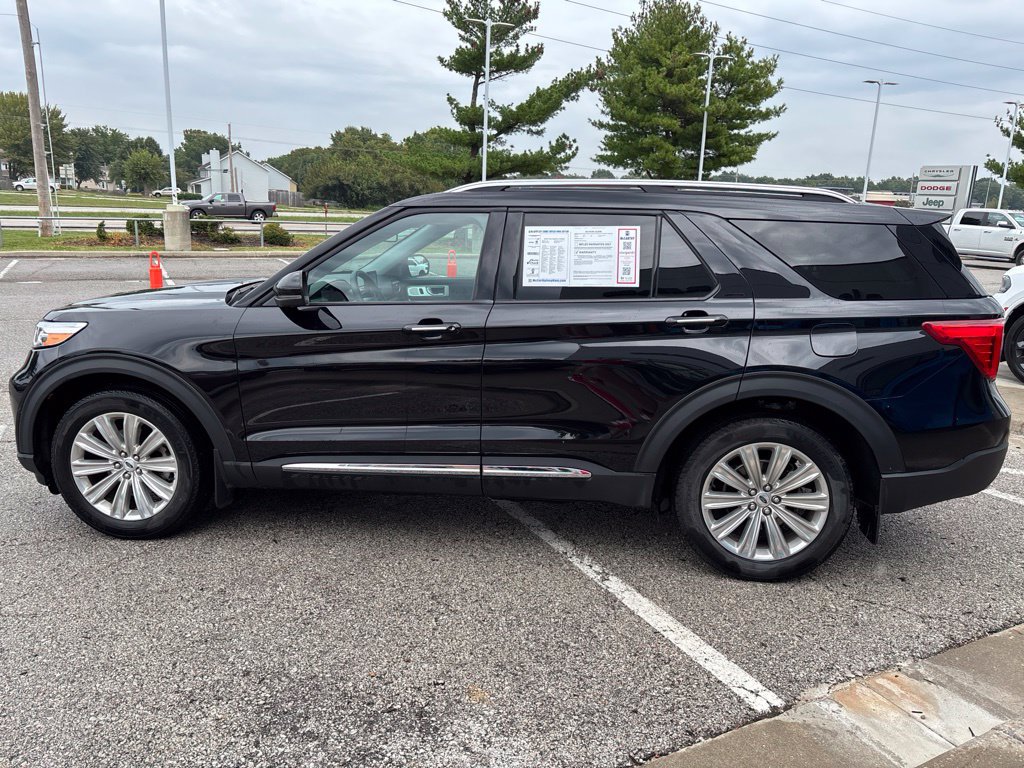 Used 2023 Ford Explorer Limited w/ Limited Technology Package AWD/4WD image 5