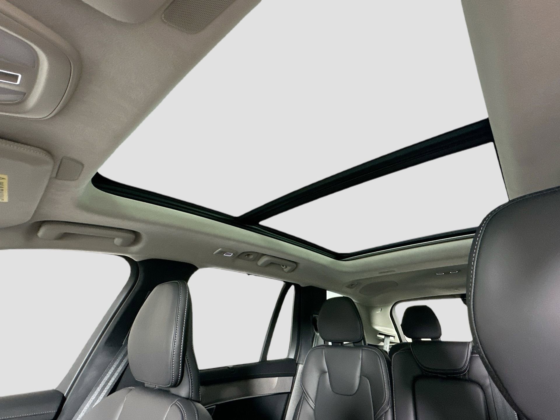 New 2026 Volvo XC90 T8 Ultra w/ Lounge Package image 22