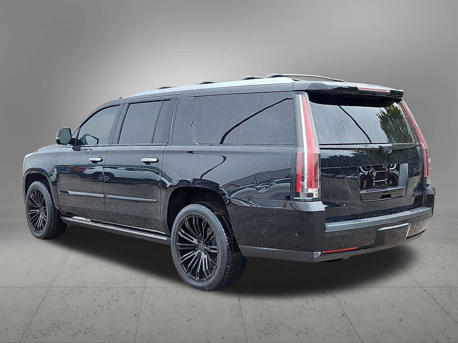 Used 2020 Cadillac Escalade ESV Platinum w/ Escalade Sport Edition AWD/4WD image 4
