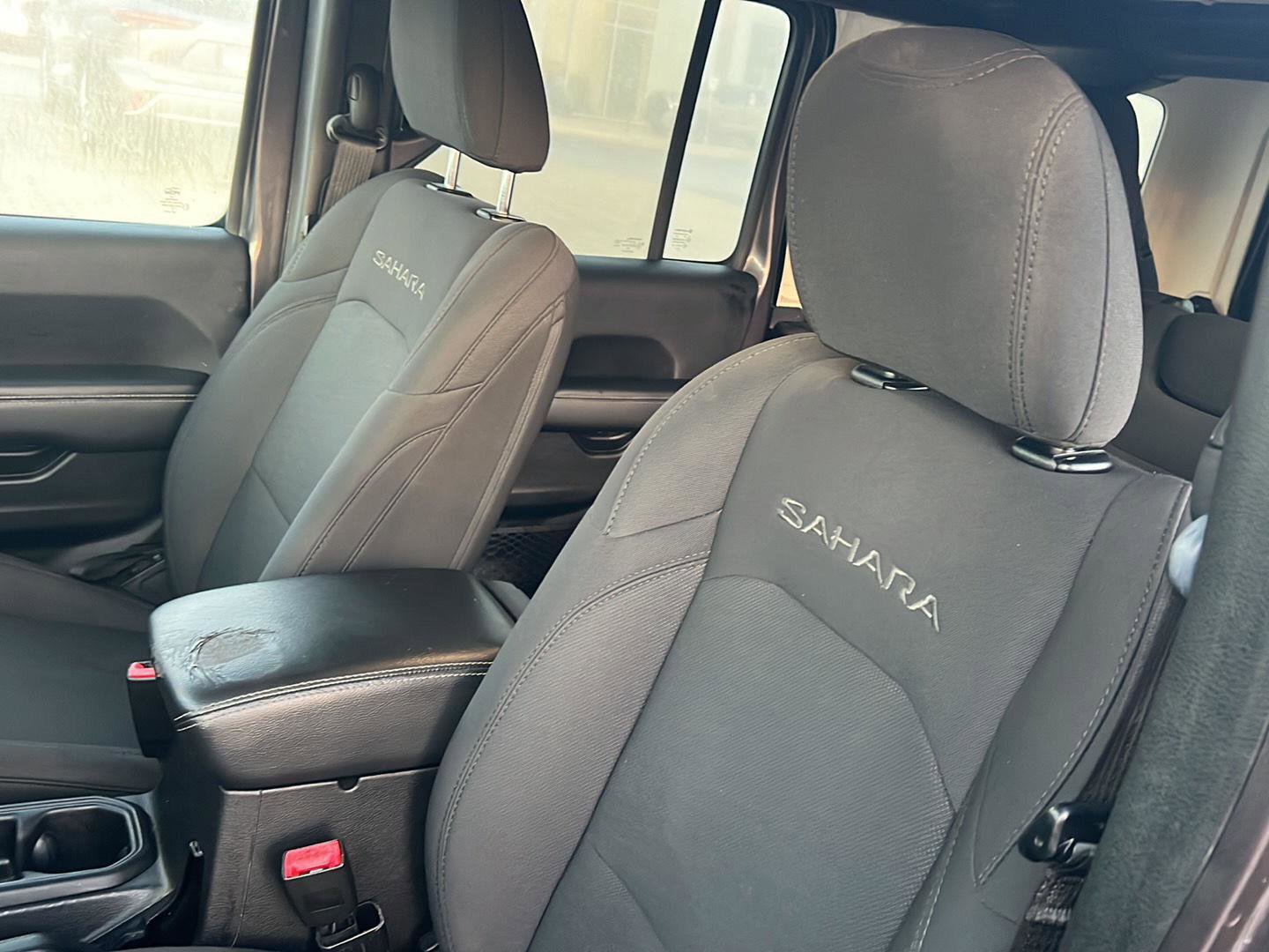 Used 2020 Jeep Wrangler Unlimited Sahara image 29