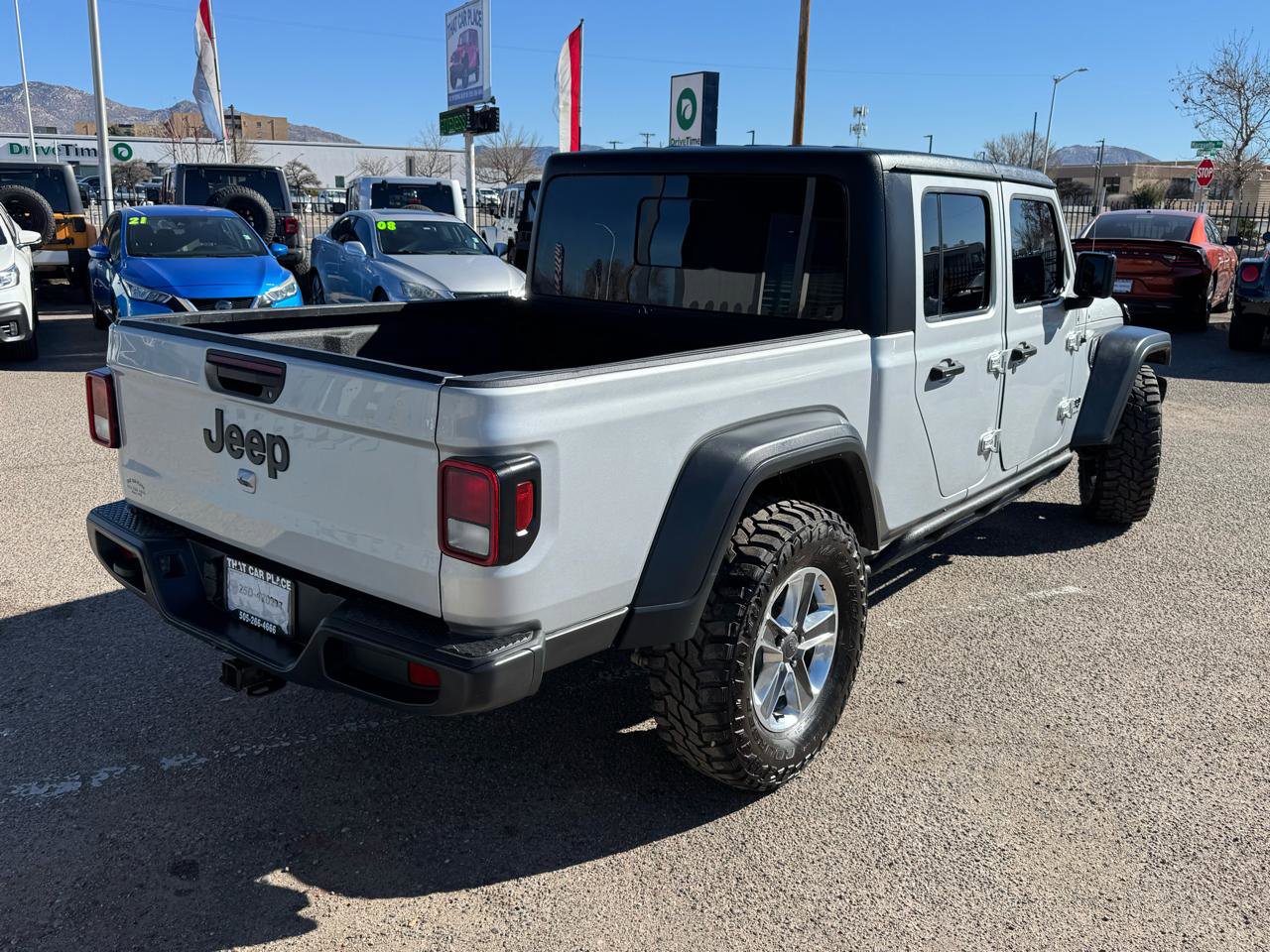 Used 2023 Jeep Gladiator Sport w/ Trailer Tow Package image 8