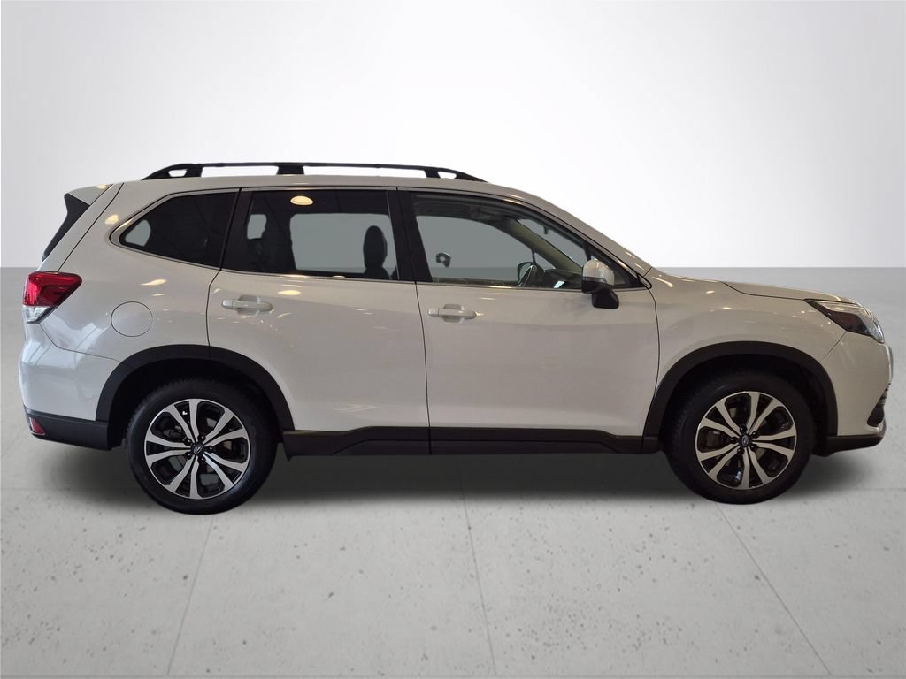 Used 2022 Subaru Forester Limited AWD/4WD image 6