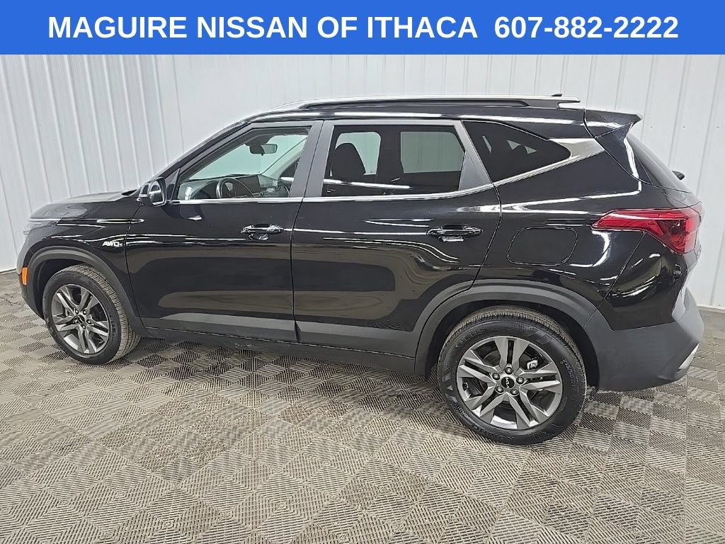 Used 2023 Kia Seltos S w/ Navigation Package AWD/4WD image 4