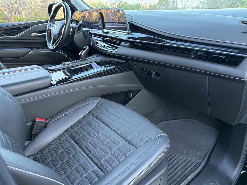 Used 2024 Cadillac Escalade V image 11