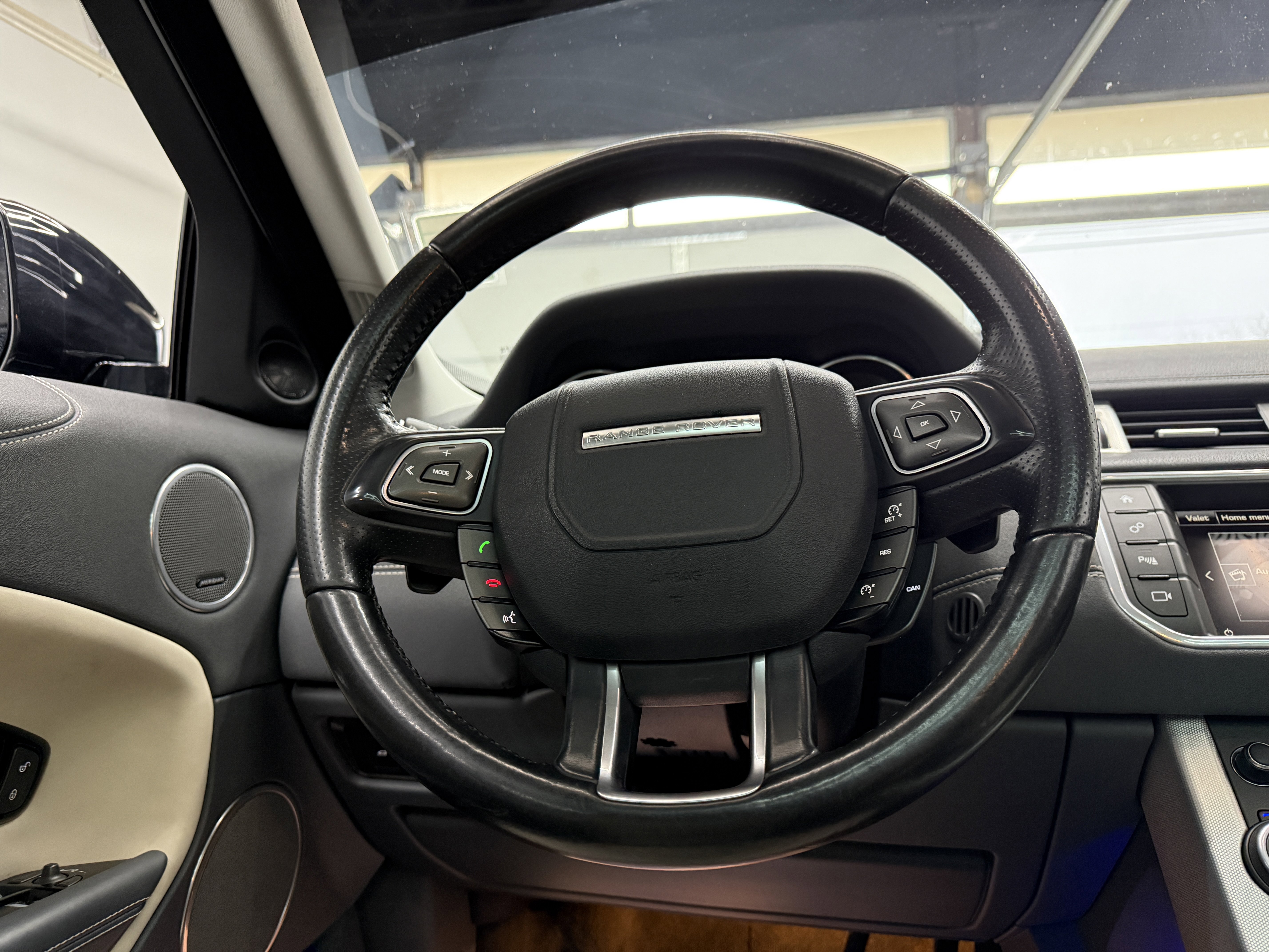 Used 2016 Land Rover Range Rover Evoque HSE Dynamic image 16