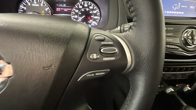 Used 2019 Nissan Pathfinder SV w/ Cargo Package AWD/4WD image 16