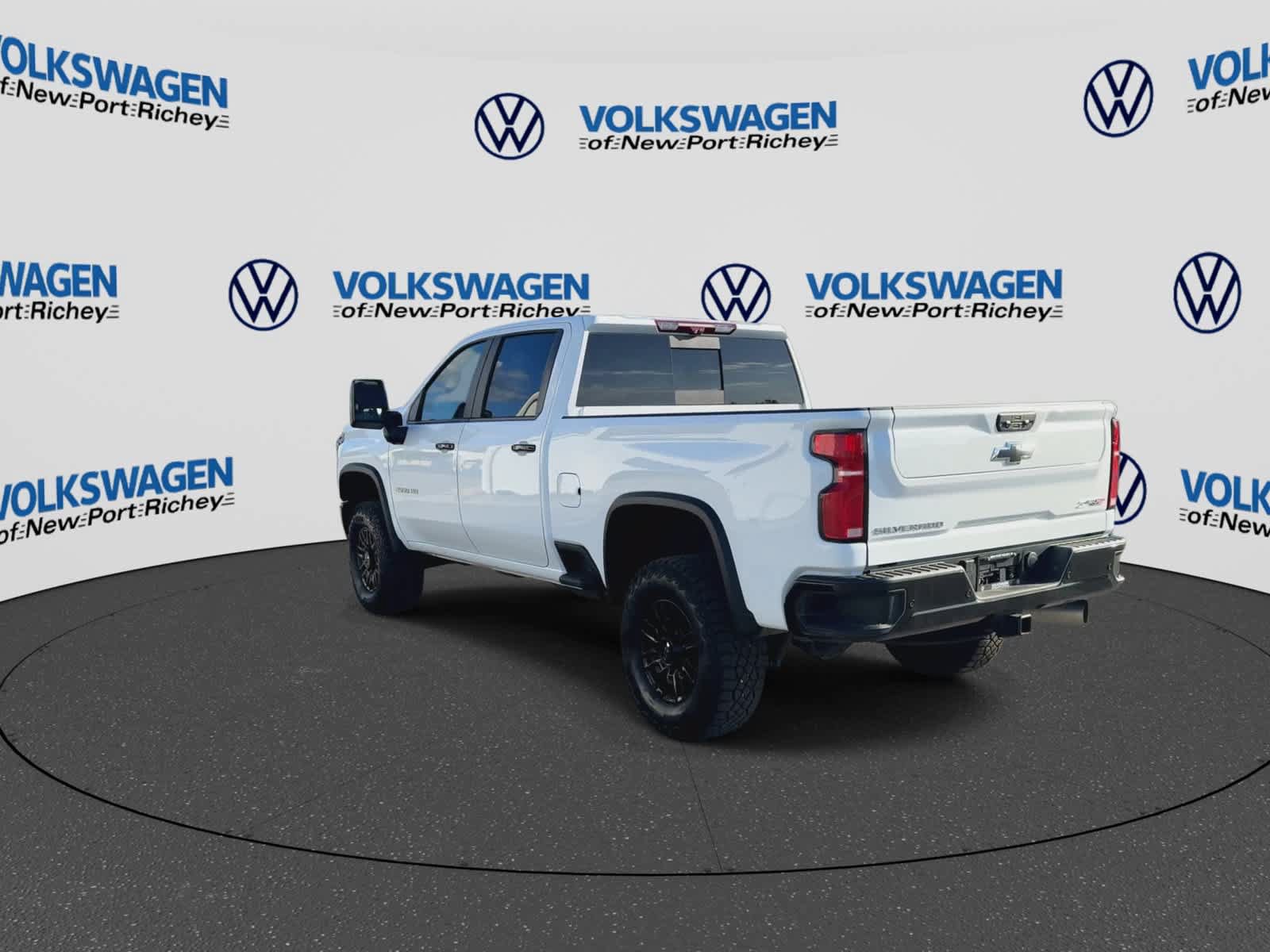 Used 2026 Chevrolet Silverado 2500 ZR2 AWD/4WD image 6