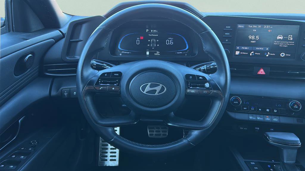 Certified 2025 Hyundai Elantra Sport image 16