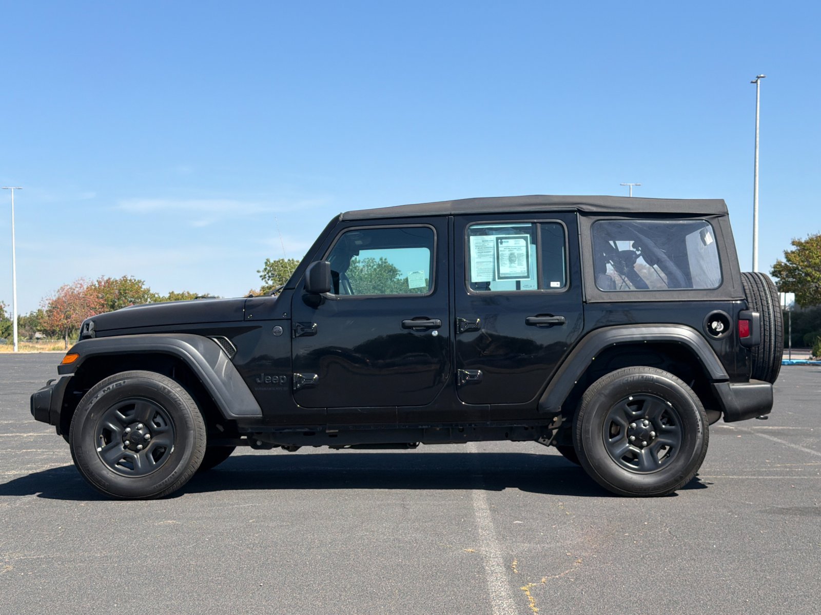 Used 2023 Jeep Wrangler Unlimited Sport AWD/4WD image 7
