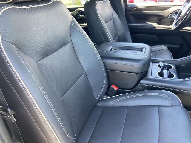 Used 2023 Chevrolet Suburban Premier AWD/4WD image 23