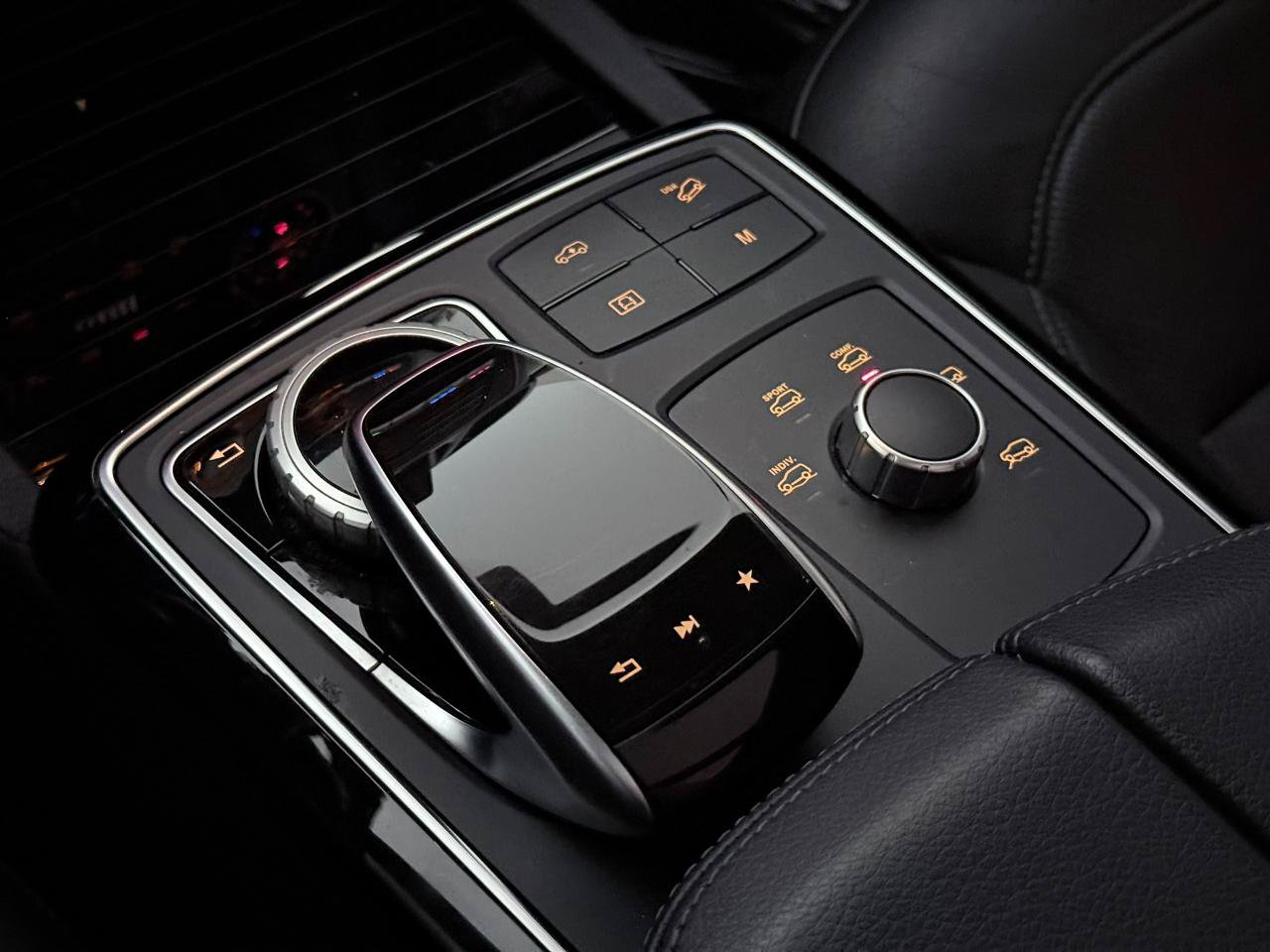 Used 2019 Mercedes-Benz GLS 550 4MATIC w/ Driver Assistance Package image 40