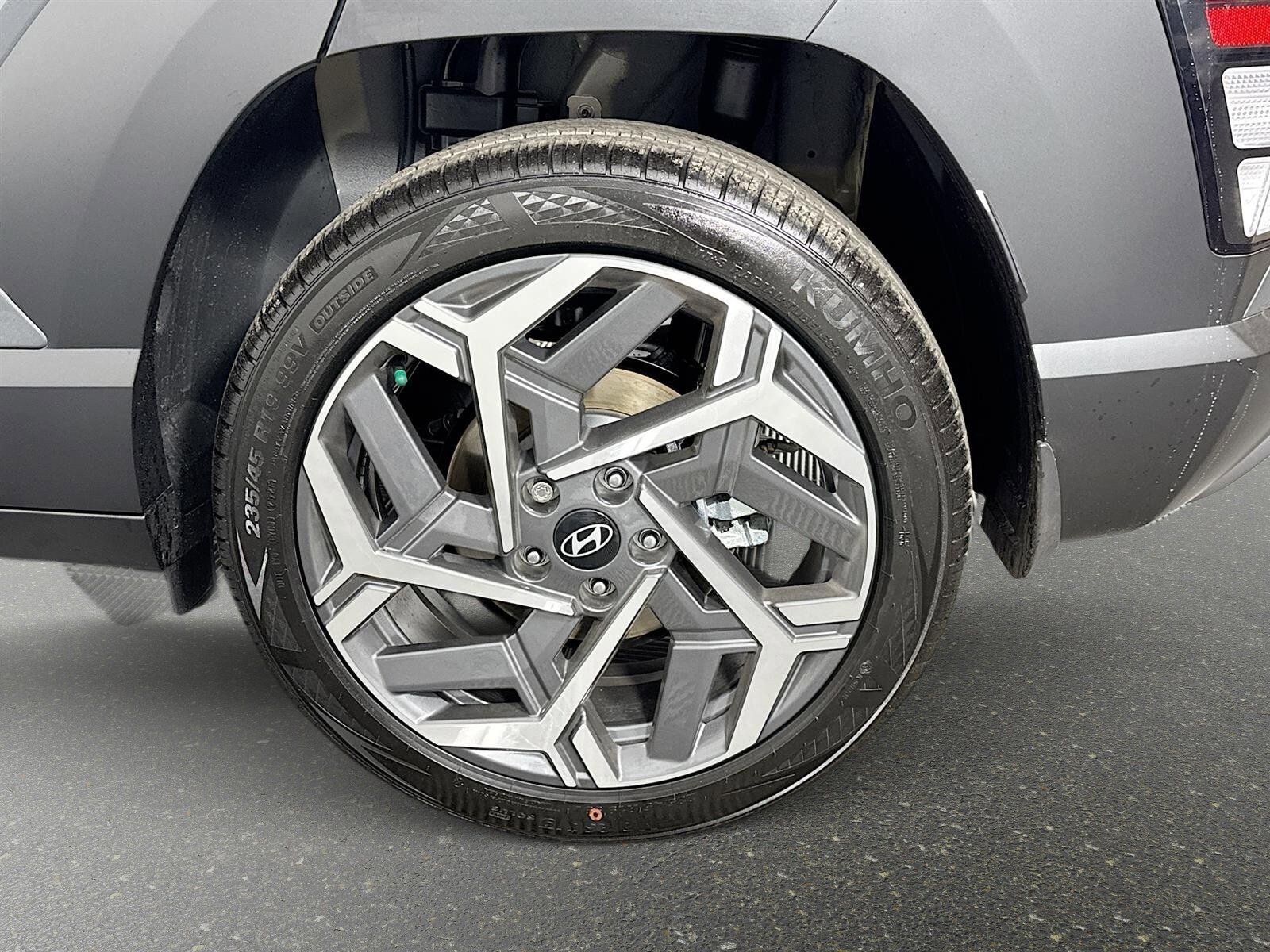 New 2026 Hyundai Kona SEL Premium FWD image 30