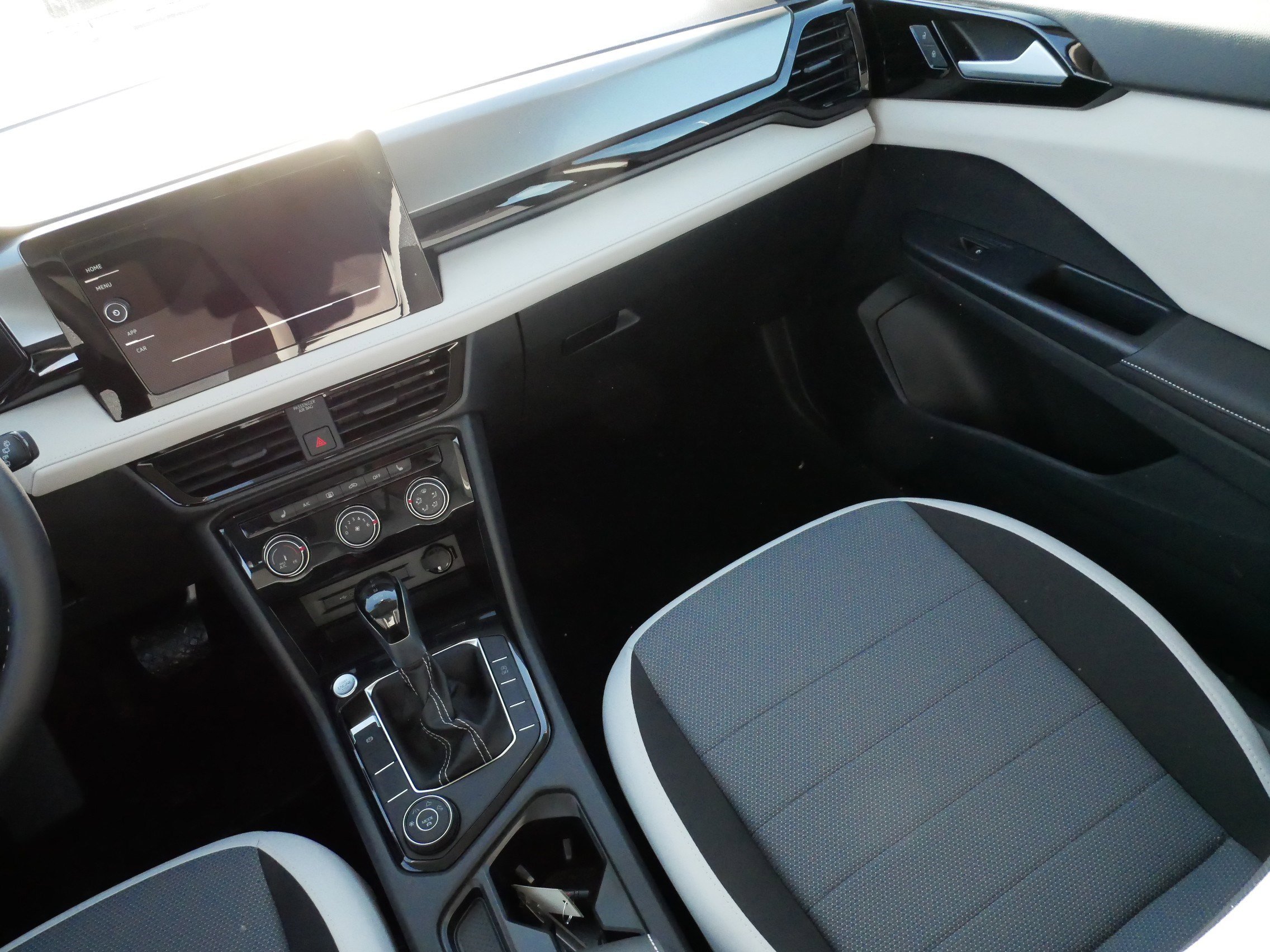 Certified 2025 Volkswagen Taos S image 11