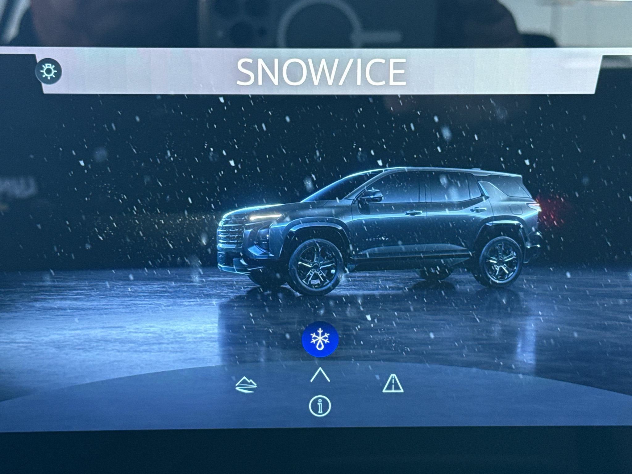 New 2027 Chevrolet Equinox RS w/ Safety and Technology Package AWD/4WD image 40