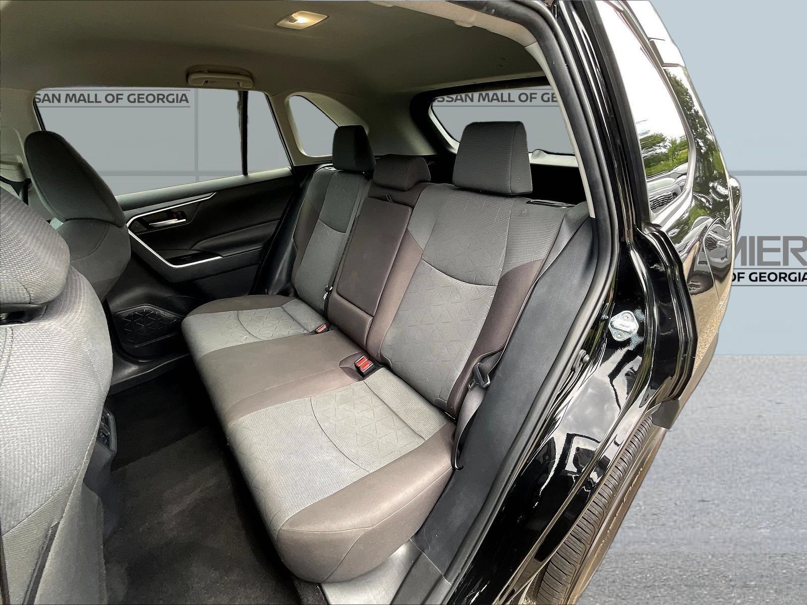 Used 2025 Toyota RAV4 XLE FWD image 24