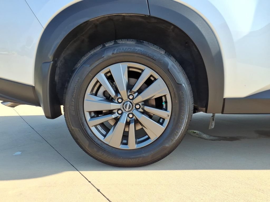 Used 2024 Nissan Pathfinder SV FWD image 19