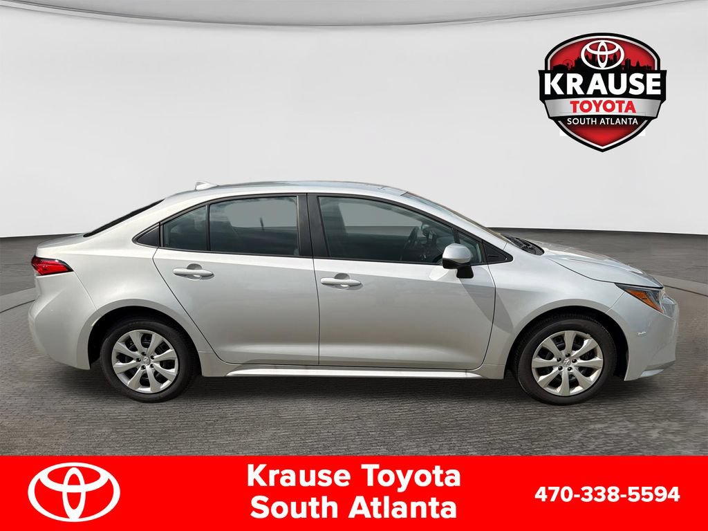 Used 2026 Toyota Corolla LE FWD image 4
